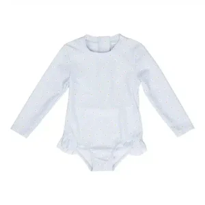 Μακρυμάνικο ολόσωμο μαγιό για κορίτσια Daisy LITTLE DUTCH Πάμε παραλία! Με αυτό το όμορφο μαγιό, από ανακυκλωμένο πολυεστέρα, είστε έτοιμες για πολύ διασκέδαση στο νερό και στον ήλιο. Είτε σας αρέσει να πηδάτε στα κύματα, είτε απολαμβάνετε να χτίζετε κάστρα από άμμο, αυτό το ολόσωμο μαγιό με μακριά μανίκια θα σας κρατήσει ζεστή στο νερό και προστατευμένη από τον ήλιο. Χάρη στο φερμουάρ στο πίσω μέρος είναι εύκολο να φορεθεί και να αφαιρεθεί ακόμα κι όταν το μικρό σας είναι βρεγμένο και καλυμμένο με άμμο. Το μαγιό είναι κατασκευασμένο από ύφασμα προστασίας UV. Υλικό : 85% ανακυκλωμένος πολυεστέρας/15% ελαστάνη Οδηγίες πλυσίματος: Πλύσιμο στο πλυντήριο στους 30 βαθμούς, ήπιες στροφές, δεν σιδερώνετε, απαγορεύεται το λευκαντικό. Δεν είναι κατάλληλο για στεγνωτήριο. Προειδοποίηση: ξεπλύνετε με κρύο καθαρό νερό μετά τη χρήση